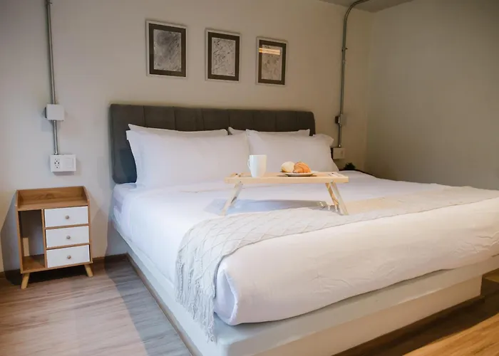 Praga 7 Great 1br Fast Wifi Beautiful View Apartment